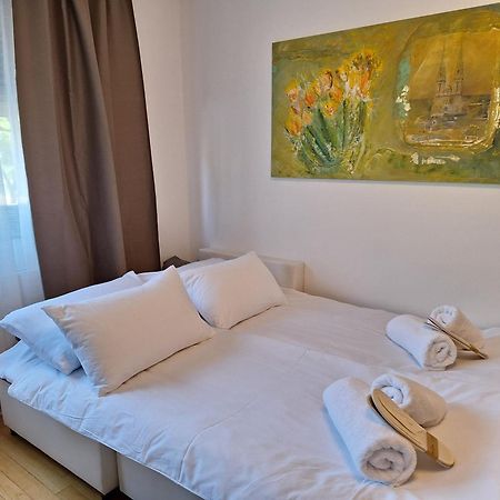 Apartman Lory, Zagreb, Downtown, With Own Parking In The Garage Exterior photo