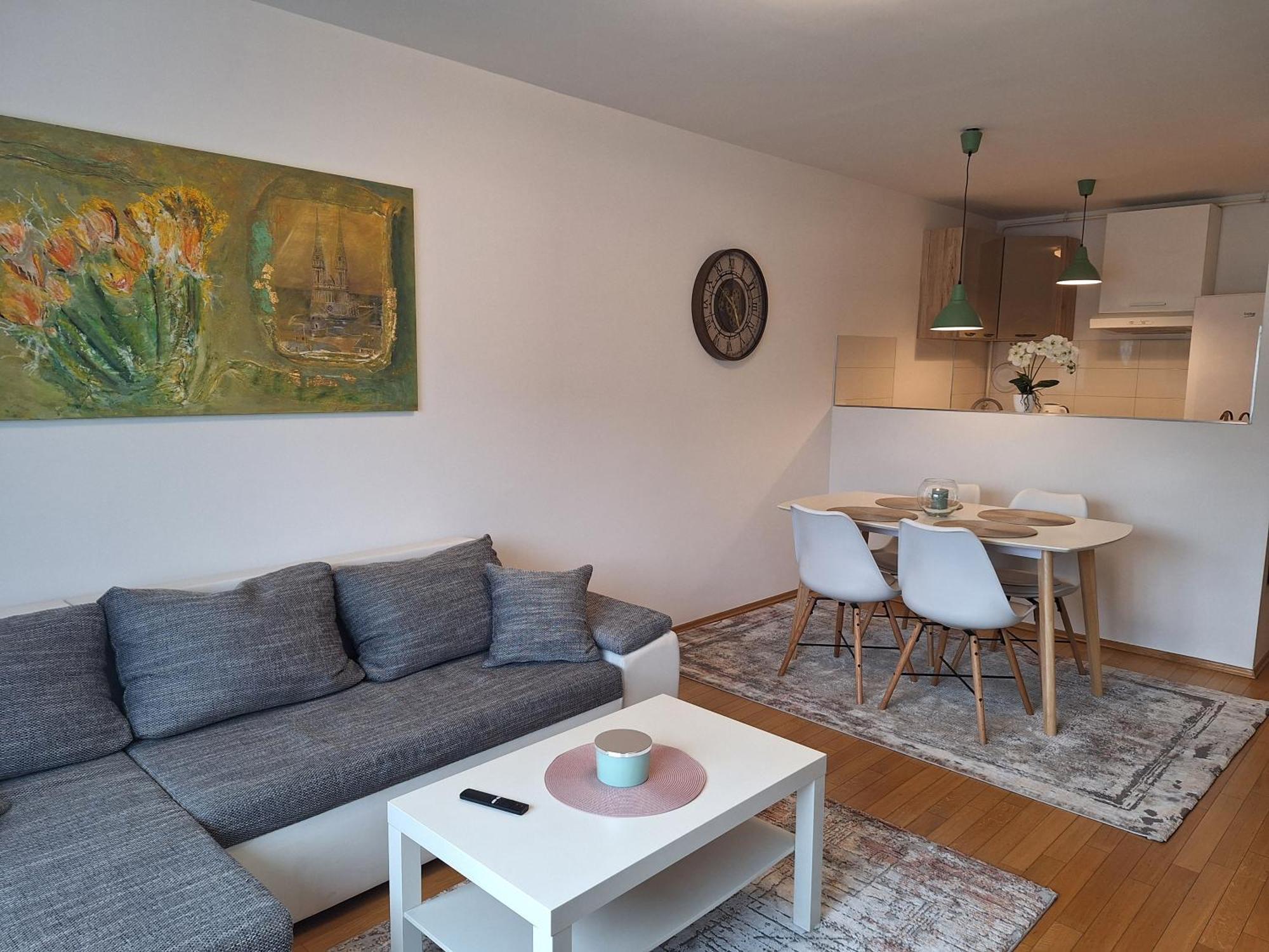 Apartman Lory, Zagreb, Downtown, With Own Parking In The Garage Exterior photo
